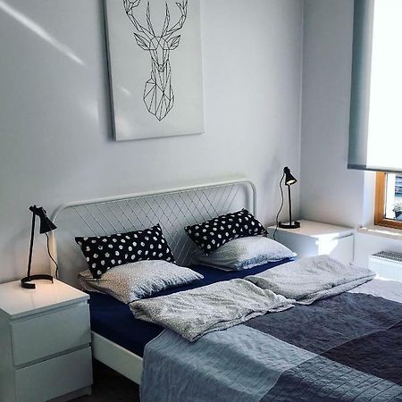 Shiraz Trio Apartament Warsaw Ngoại thất bức ảnh