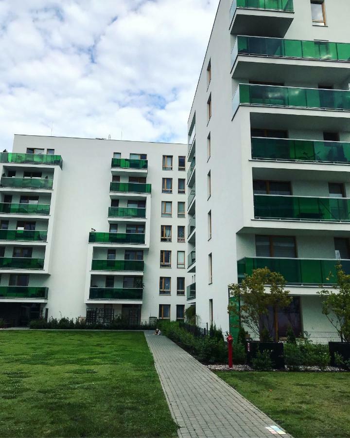 Shiraz Trio Apartament Warsaw Ngoại thất bức ảnh